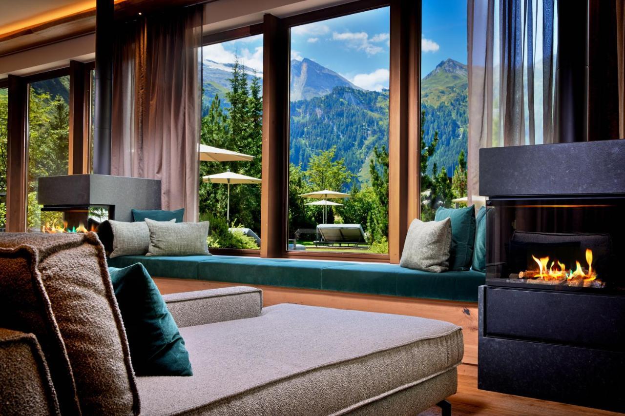 Hotel Alpenhof Tux Bagian luar foto
