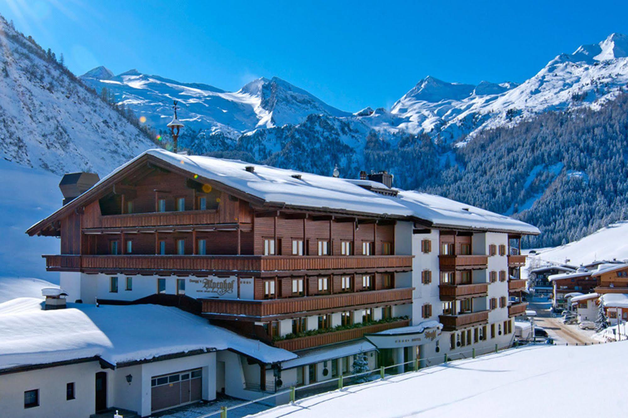Hotel Alpenhof Tux Bagian luar foto