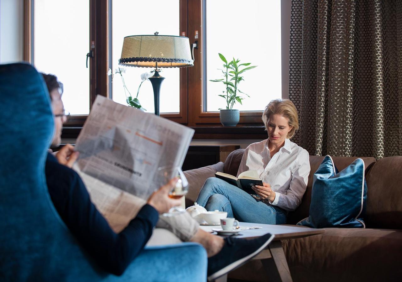 Hotel Alpenhof Tux Bagian luar foto